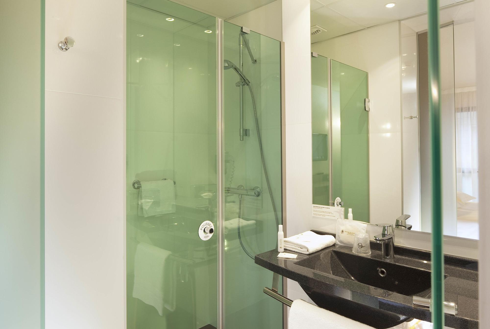 Escale Oceania Quimper Centre Hotel ภายนอก รูปภาพ